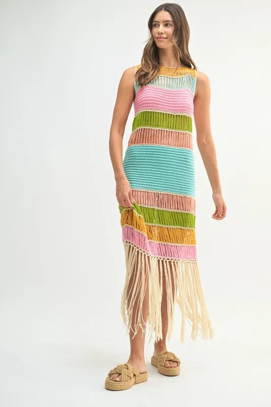 Vestido de ganchillo de múltiples colores con flecos para mujeres