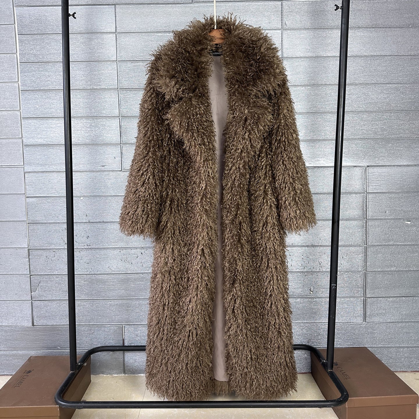 Womens Elongated Wool Coat With Tailored Lapel