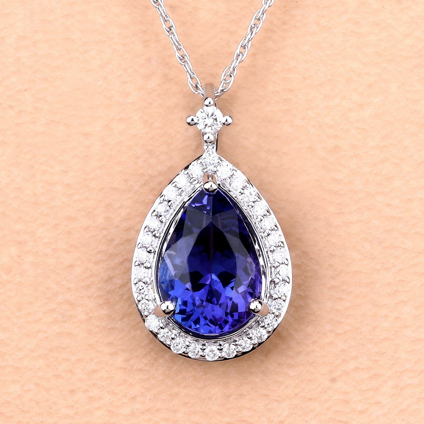 Colgante de Tanzanita y Diamante Blanco de 2.20 Quilates en Oro Blanco de 14K