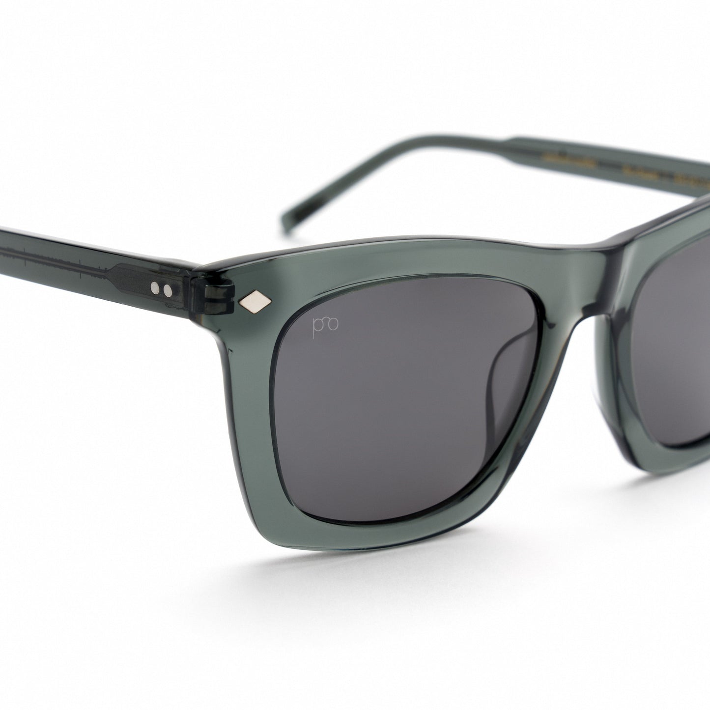Devlin Oversized Sunglasses - Eco-Friendly Fashion