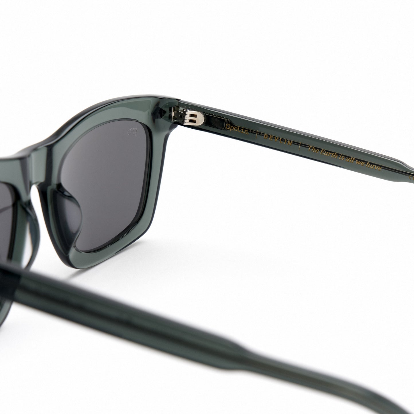 Devlin Oversized Sunglasses - Eco-Friendly Fashion