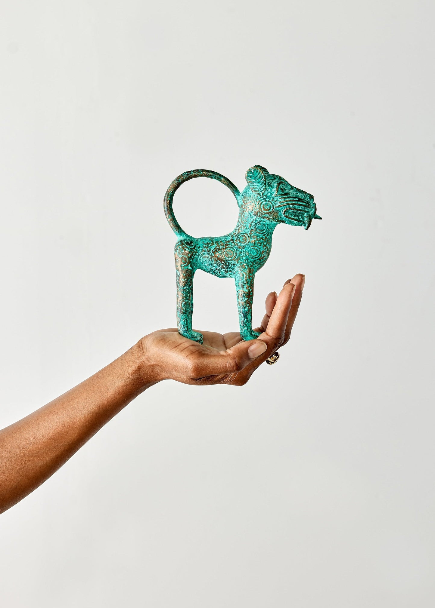 Figurita de Leopardo de Metal de Bronce Mini Benin