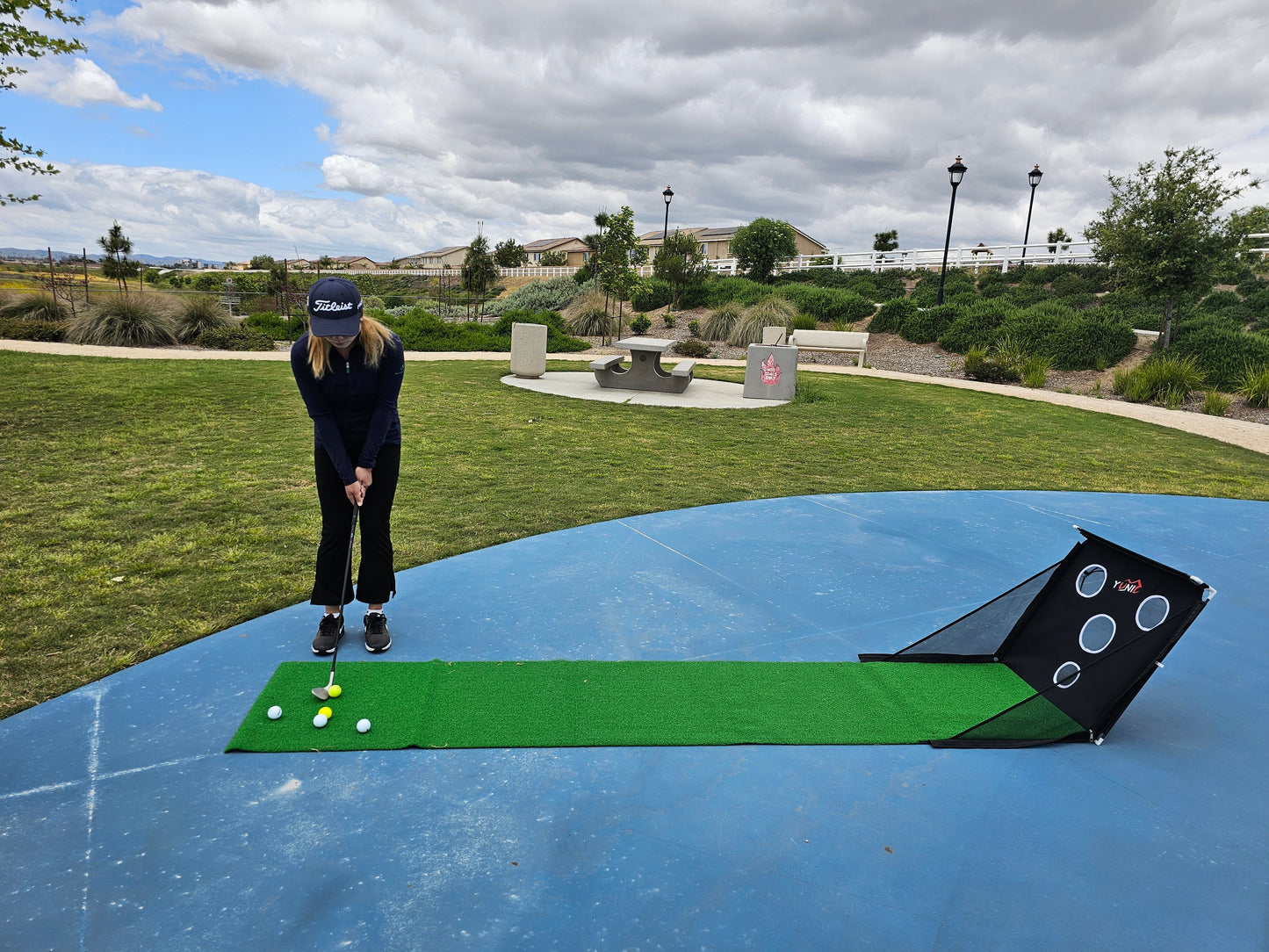 Portable Golf Chipping Practice Net for All Skill Levels
