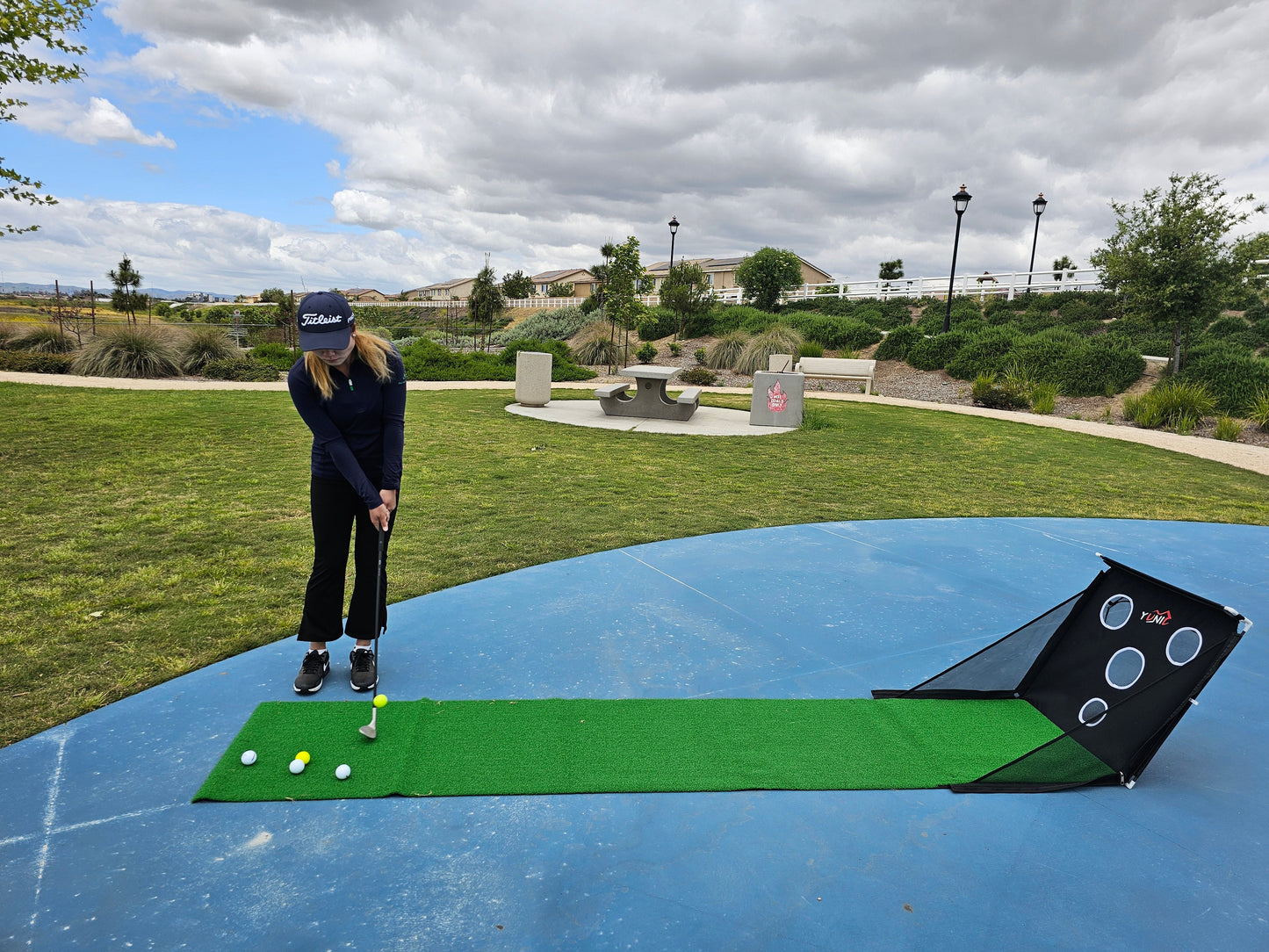 Portable Golf Chipping Practice Net for All Skill Levels