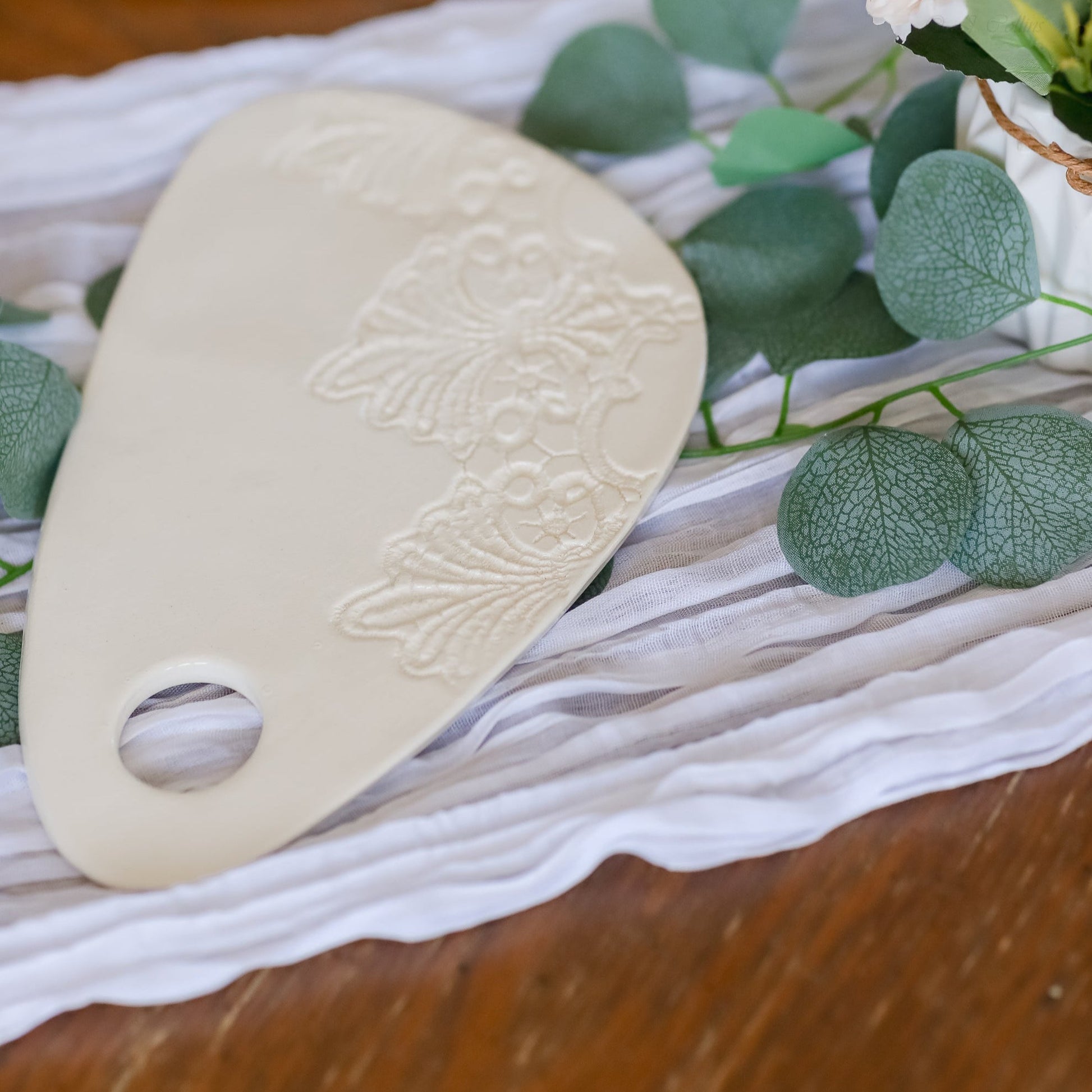 Elegant Ceramic Cheese Serving Board - Korvel