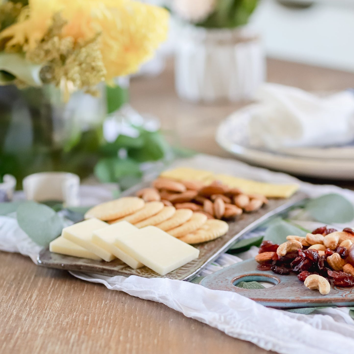 Elegant Ceramic Serving Platter - Medium Size - Korvel