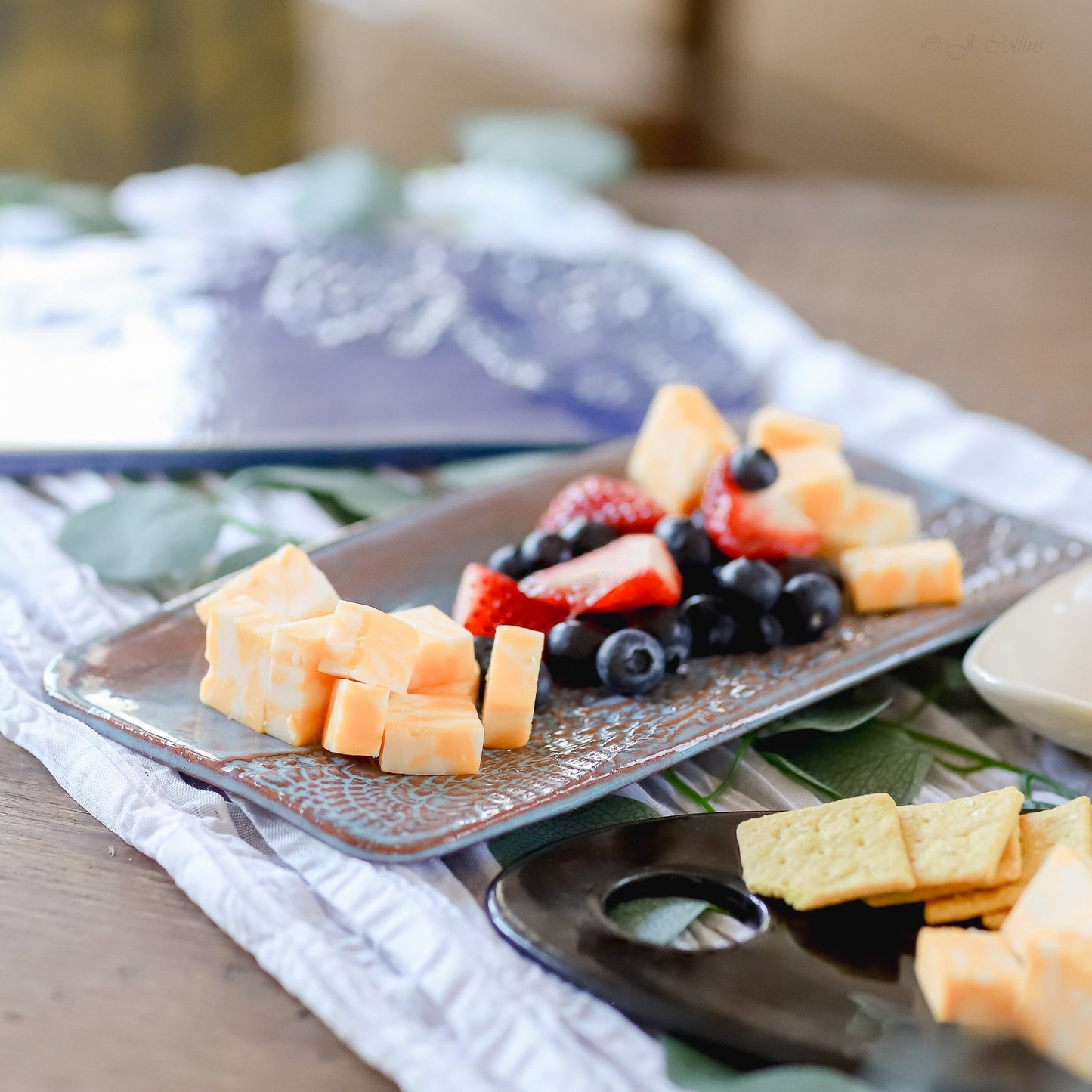 Elegant Ceramic Serving Platter - Medium Size - Korvel