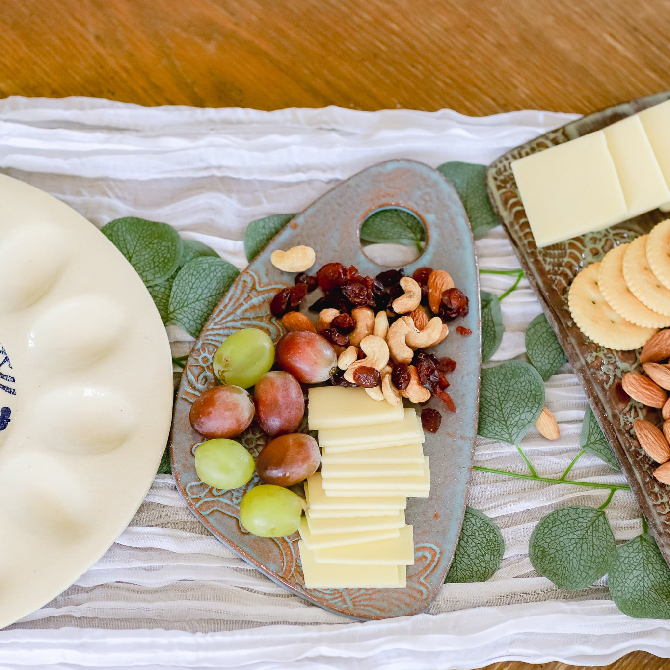Elegant Ceramic Cheese Serving Board - Korvel