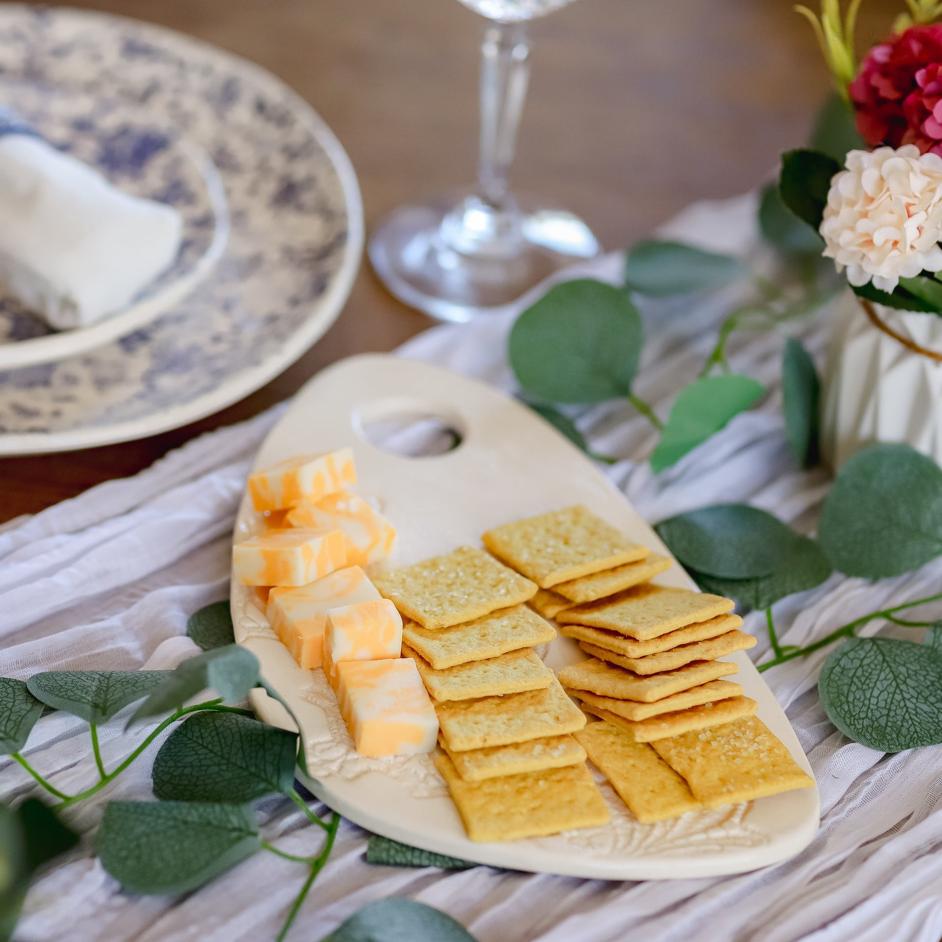 Elegant Ceramic Cheese Serving Board - Korvel