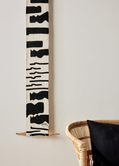 Vibrations Bogolan Wall Totem - White with Black Vibes