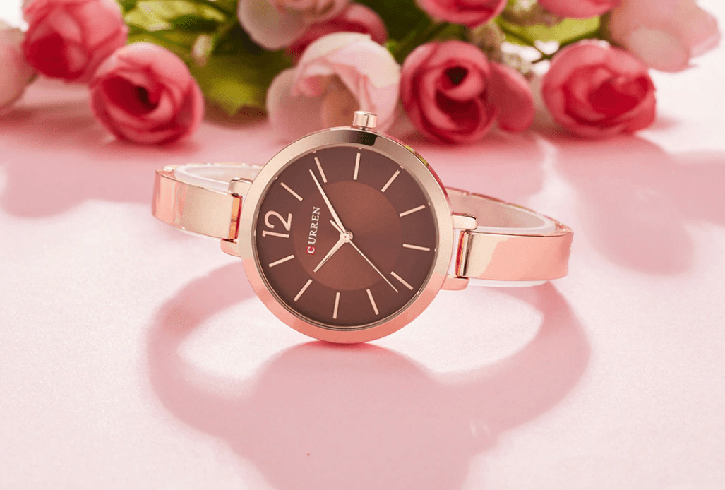 Montre analogique en quartz étanche élégante pour femmes