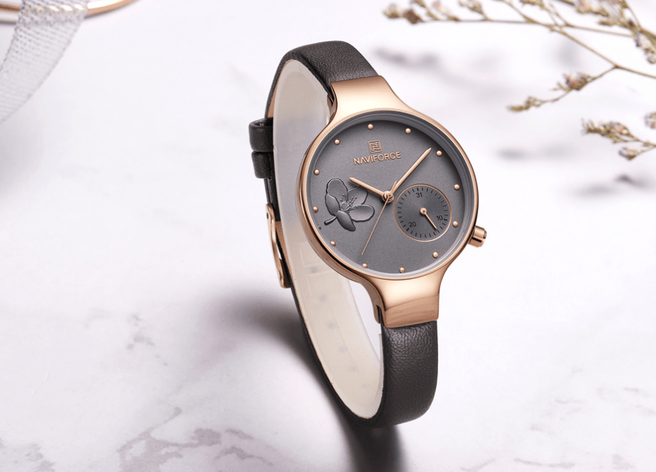 Montre analogique à quartz élégante pour femmes avec bracelet en cuir