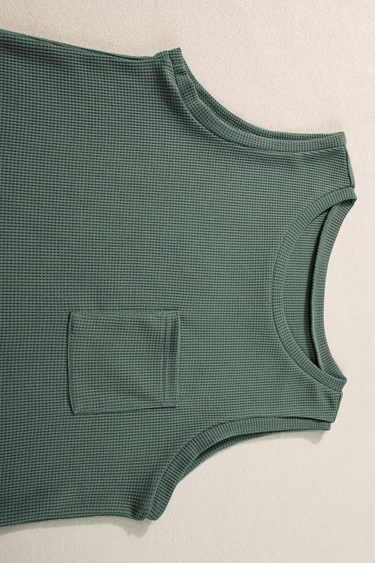 Conjunto de Tank Top de Punto con Bolsillos Parcheados y Pantalones Cortos con Cuerda