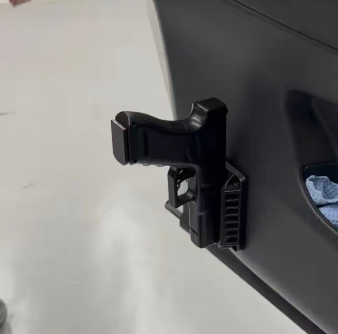Imán para Armas SecureDraw - Soporte Compacto para Vehículos