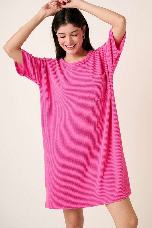 Robe T-shirt à manches courtes en tricot côtelé urbain pour femmes