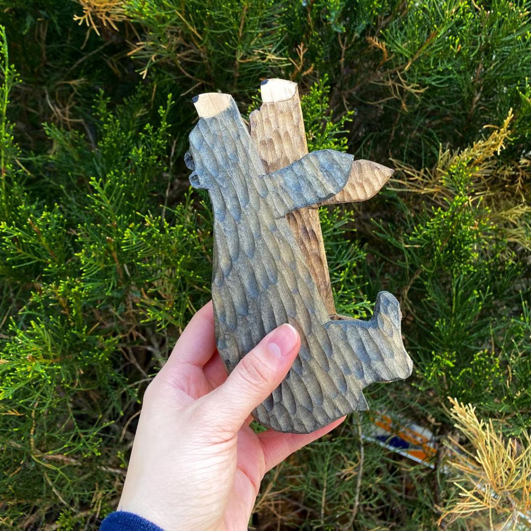 Décoration de cadre de porte en bois d'ours brun