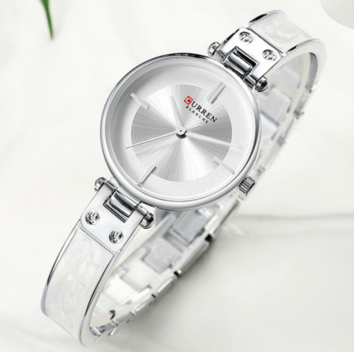 Montre en acier inoxydable élégante pour femmes avec bracelet en céramique