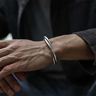 Pulsera de Alambre Torcido Hecha a Mano - Diseño Retro de Plata Pura