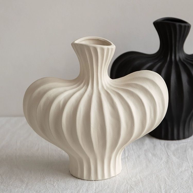 High-End Plastic Imitation Ceramic Vase for Elegant Home Decor