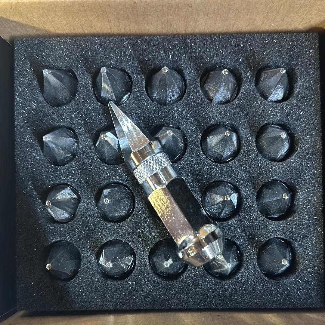 Premium Polished Steel Lugnuts with Spike - 12x1.5 - Korvel