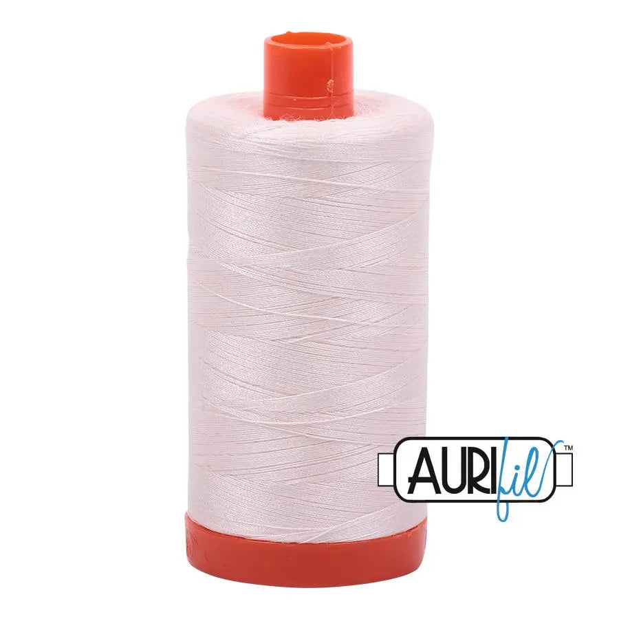 Bobine large Aurifil en coton 50wt 2405 Oyster