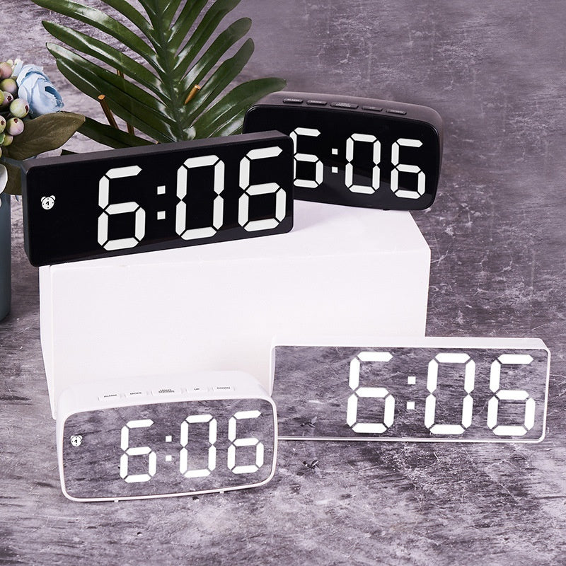 Simple Style LED Electronic Alarm Clock Battery and Plug-in Dual-use Timepiece Yida Time - Korvel