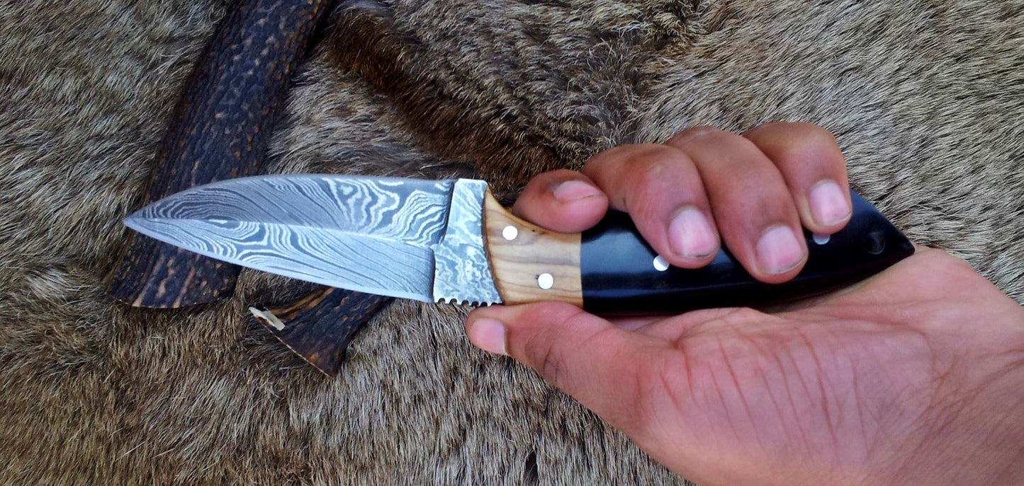 Exquisite Damascus Double Edge Knife with Buffalo Horn Handle - Korvel