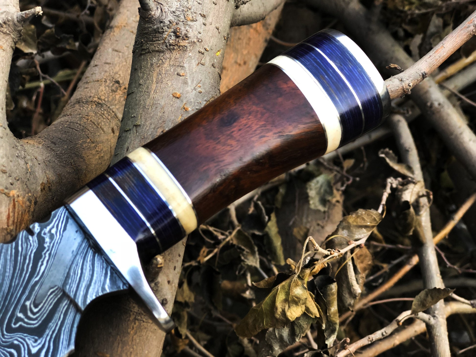 Premium Handmade Damascus Steel Hunting and Skinning Knife - Korvel