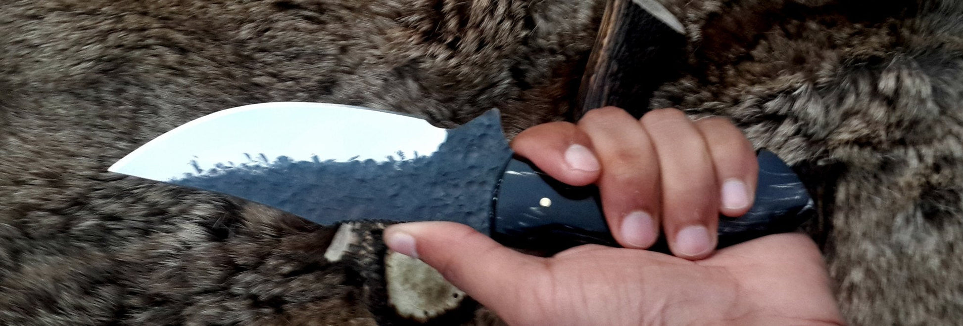 Premium Handcrafted High Carbon Steel Hunting Knife - Korvel