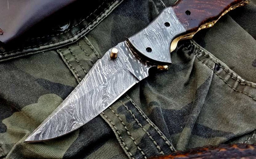 Exquisite Handmade Damascus Steel Folding Knife - Korvel
