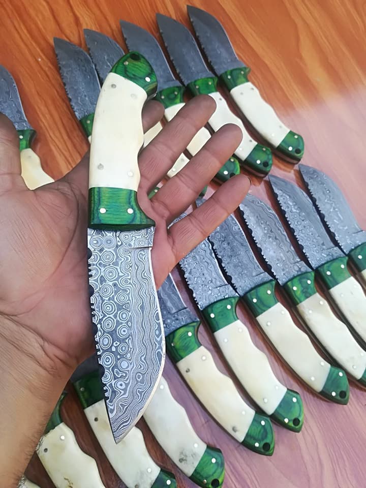Exquisite Custom Raindrop Damascus Steel Hunting and Skinning Knife - Korvel