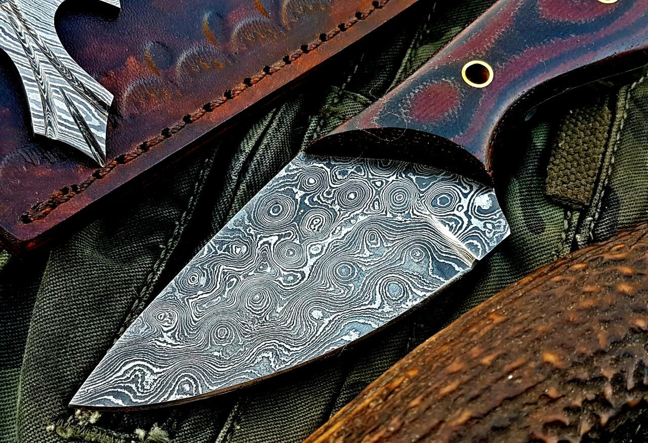 Premium Custom Damascus Steel Hunting and Skinning Knife - Korvel