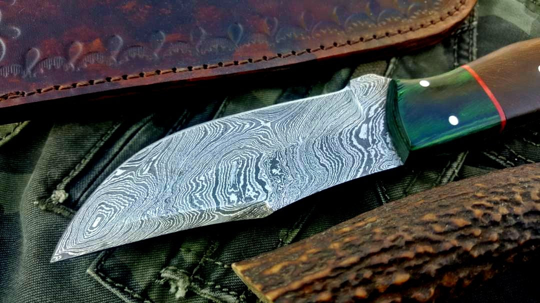 Premium Custom Damascus Steel Hunting and Skinning Knife - Korvel