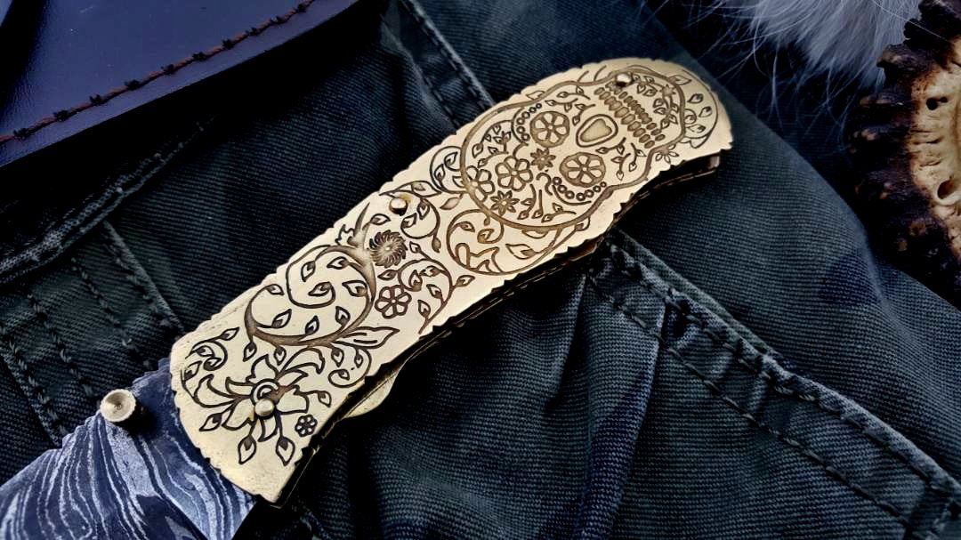 Artisan Crafted Damascus Steel Folding Pocket Knife - Korvel