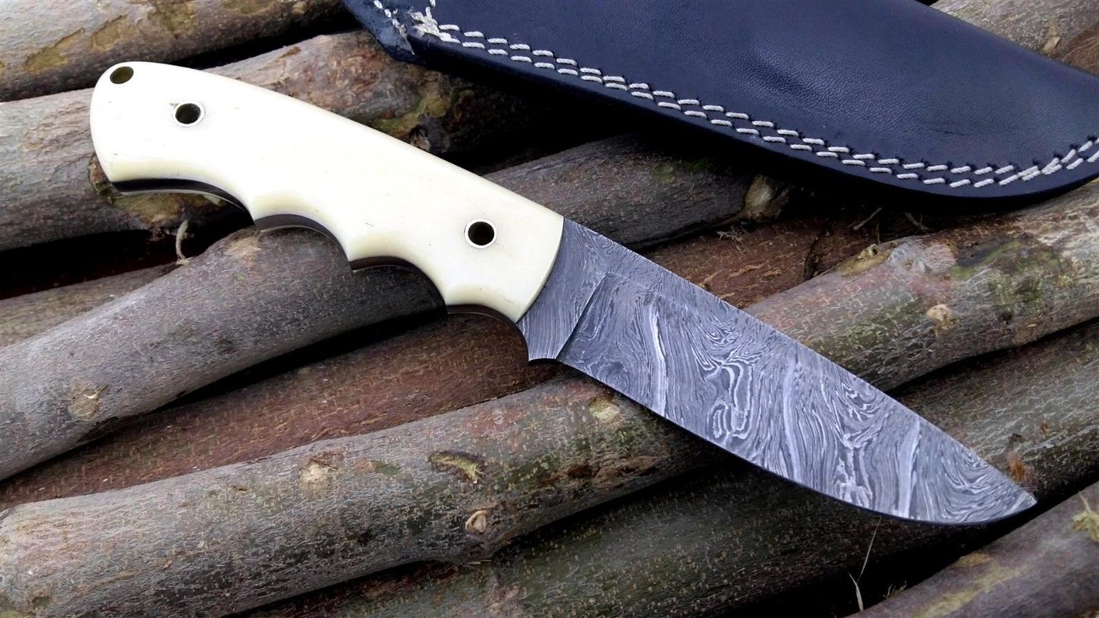 Premium Custom Damascus Steel Hunting Knife with Leather Sheath - Korvel