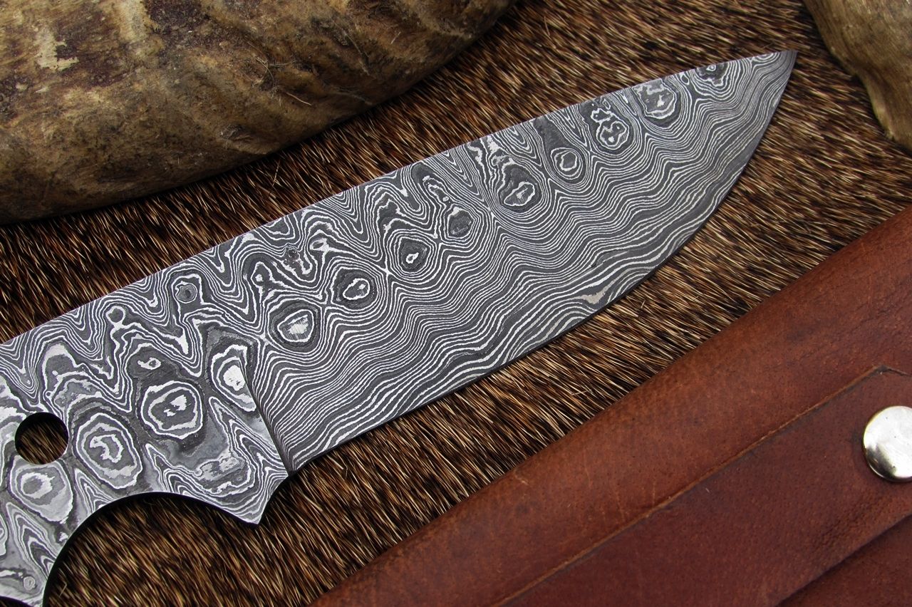 Premium Handcrafted Damascus Steel Blank Blade - Korvel