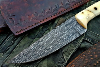 Artisan Crafted Damascus Steel Hunting Knife - Korvel