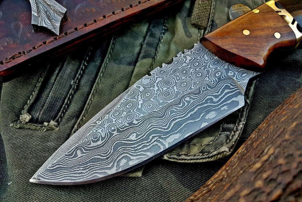 Premium Custom Damascus Steel Skinning Knife for Outdoor Adventures - Korvel