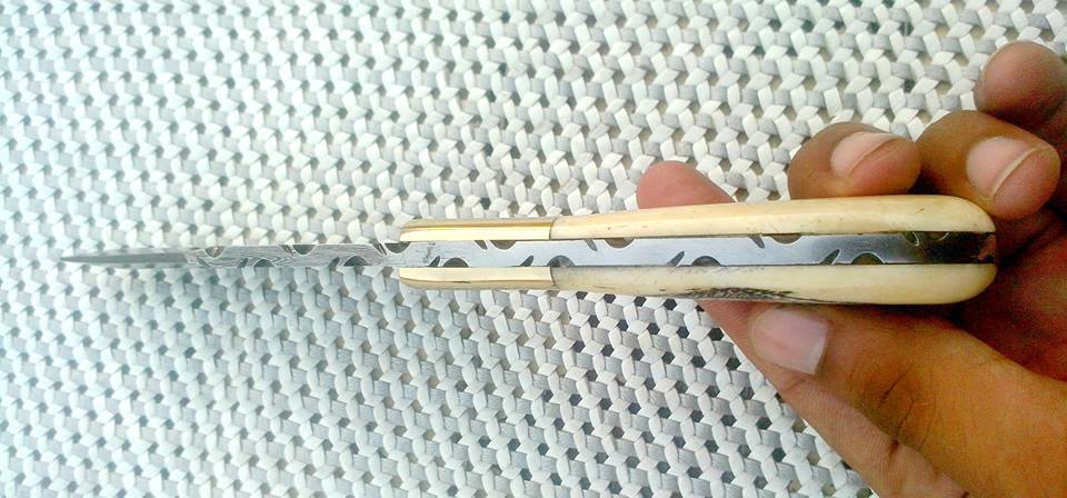 Exquisite Damascus Steel Slim Knife - Korvel