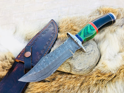 Artisan Crafted Damascus Steel Hunting Knife for Outdoor Adventures - Korvel