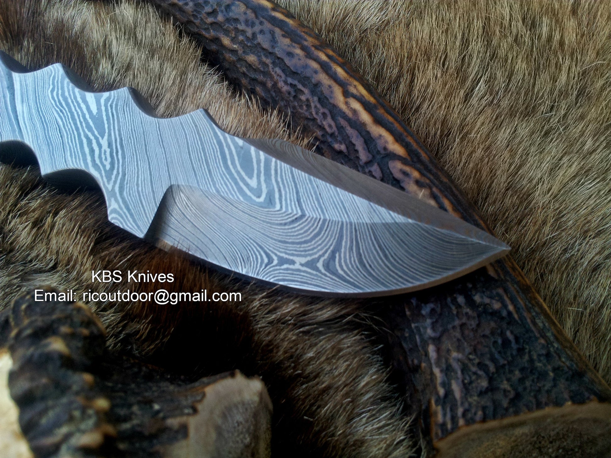 Artisan Crafted Damascus Steel Skinning Knife - Korvel