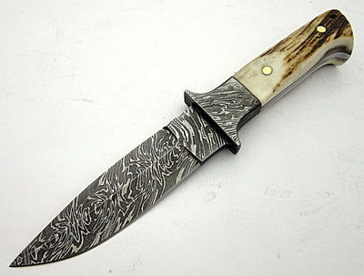 Premium Handcrafted Damascus Steel Hunting Knife with Fire Twist Design - Korvel