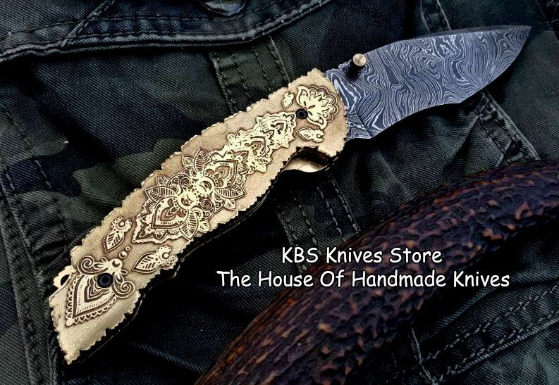 Artisan Crafted Damascus Steel Folding Pocket Knife - Korvel