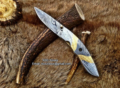 MasterCraft Handcrafted Damascus Steel Folding Knife with Elegant Steel & Brass Handle - Korvel