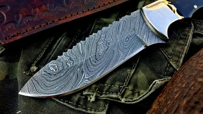 Premium Custom Twist Damascus Steel Hunting Knife - Korvel