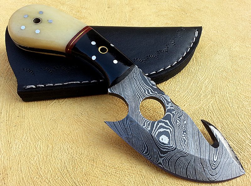 Premium Custom Damascus Steel Guthook Hunting Knife - Korvel
