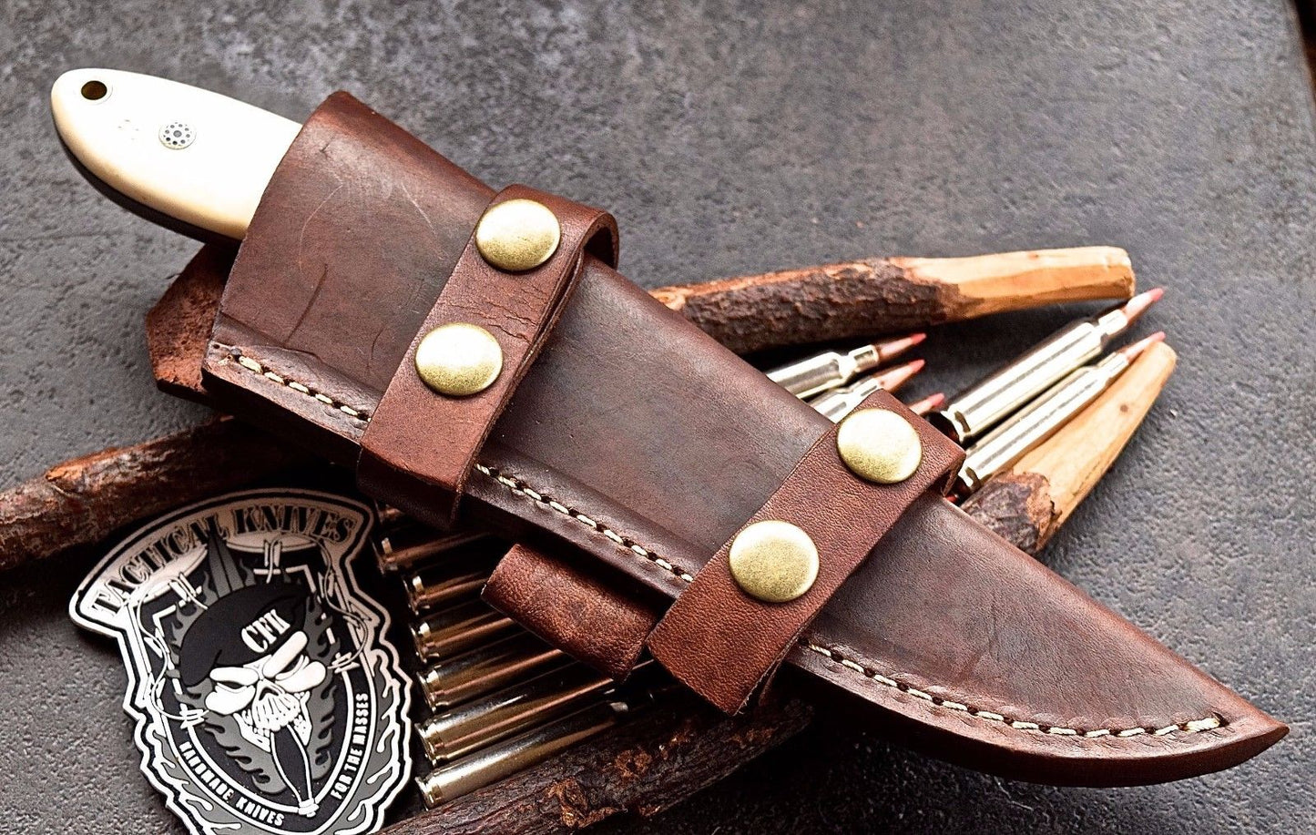 Exceptional Damascus Steel Hunting Skinner Knife - Korvel