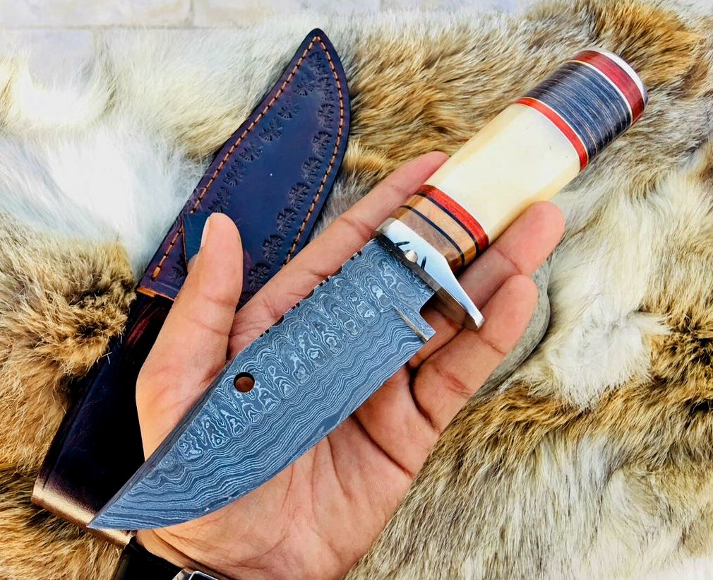 Artisan Crafted Damascus Steel Hunting and Skinning Knife - Korvel