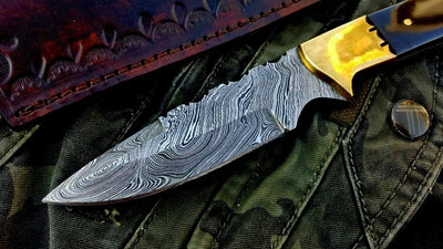 Premium Custom Handmade Damascus Steel Hunting Knife with Buffalo Horn Handle - Korvel