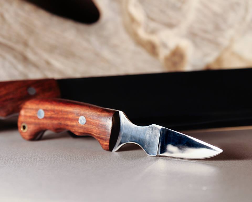 Premium Game Processing Set – 6-Piece Rosewood Handle Knife Collection with Leather Roll - Korvel